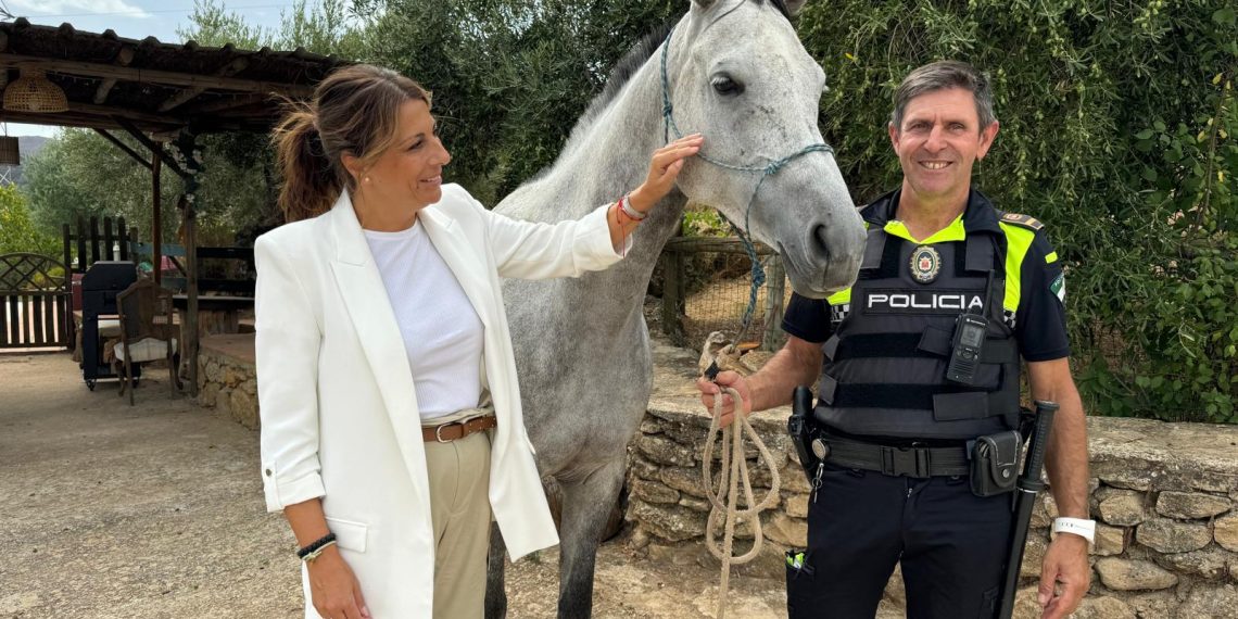 Un policía local de Ronda participará en el campeonato mundial de jóvenes jinetes que se celebrará en Italia