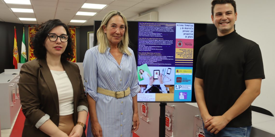 El Ayuntamiento organiza tres talleres sobre competencias digitales y aptitudes artísticas dirigidos a mujeres