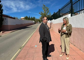 El Ayuntamiento refuerza la seguridad a la entrada y salida de los institutos con presencia policial y cortes de tráfico puntuales en Dolores Ibarruri