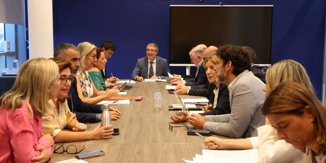 La Diputación adjudica por 1,8 millones de euros el asfaltado de cinco carreteras de la provincia