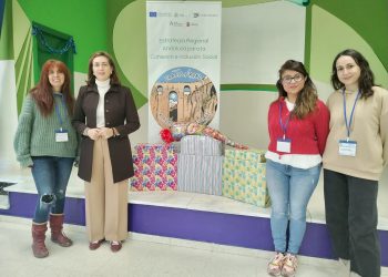 El programa Eracis+ organiza un concurso de adorno navideño de balcones y meriendas en las barriadas de El Fuerte y la Dehesa