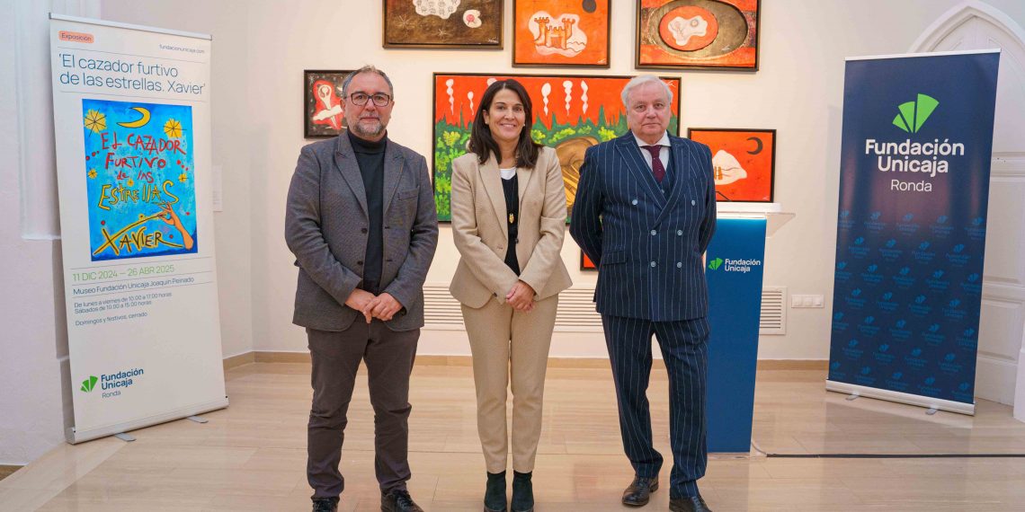 Una exposición en el Museo Fundación Unicaja Joaquín Peinado explora el universo poético del artista Xavier