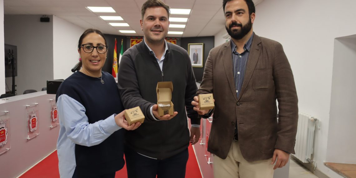 Ronda anuncia las primeras acciones promocionales en FITUR con una gran lona en el centro de Madrid y jabones hechos de vino