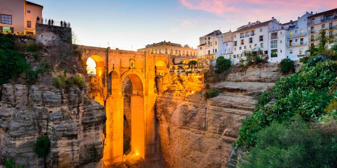 La Junta de Andalucía renueva la declaración de Ronda como ‘municipio turístico’