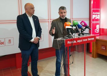 El PSOE reprocha al PP que rechace dotar con más especialistas el Hospital de la Serranía de Ronda