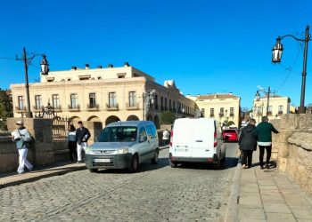 Tráfico aclara varias cuestiones sobre la nueva regulación del tráfico en el eje Armiñán-Puente Nuevo