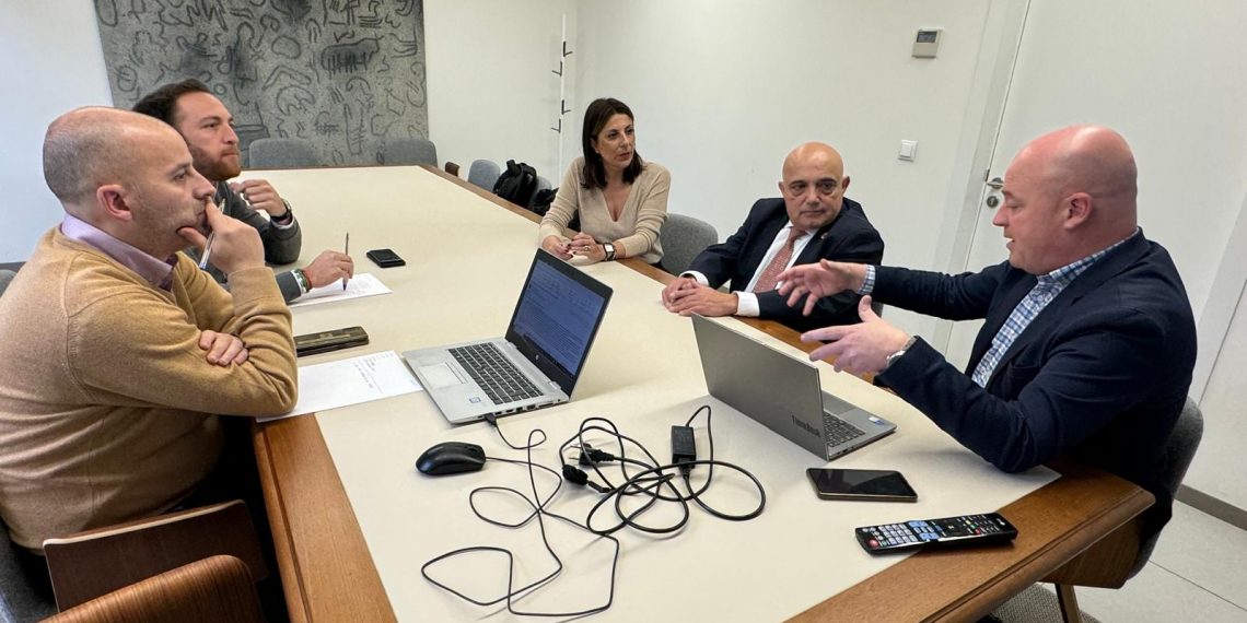 El Ayuntamiento y ADIF avanzan en el convenio para el desarrollo del vial que dé salida a la nueva estación de autobuses