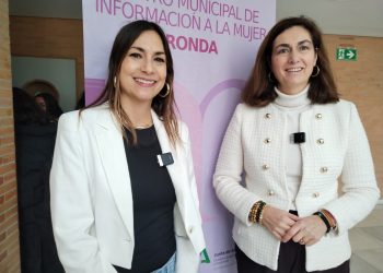 La ‘psicowoman’ vuelve a Ronda con la delegación de Igualdad para concienciar a los jóvenes sobre las relaciones sanas y contra la violencia machista