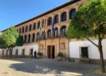 Cambian los representantes municipales de las delegaciones de Seguridad Ciudadana, Universidades, Gestión Tributaria y Educación