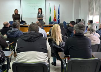 El Ayuntamiento y la Junta ponen en marcha un plan de empleo que favorece la contratación de hasta 56 personas hasta otoño