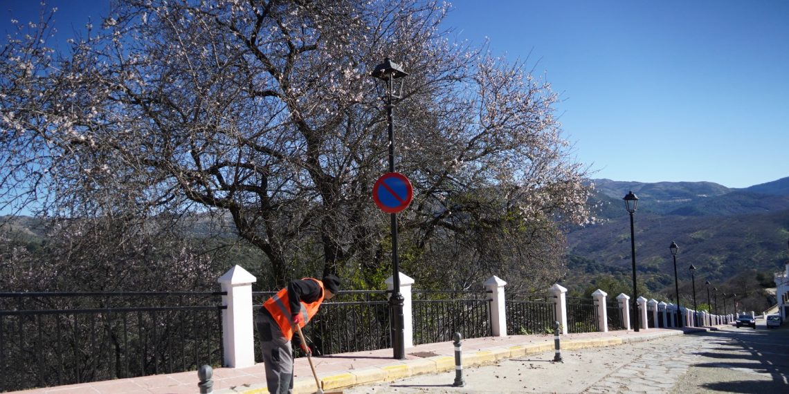 Cartajima contrata a dos trabajadores gracias al programa Andalucía Activa