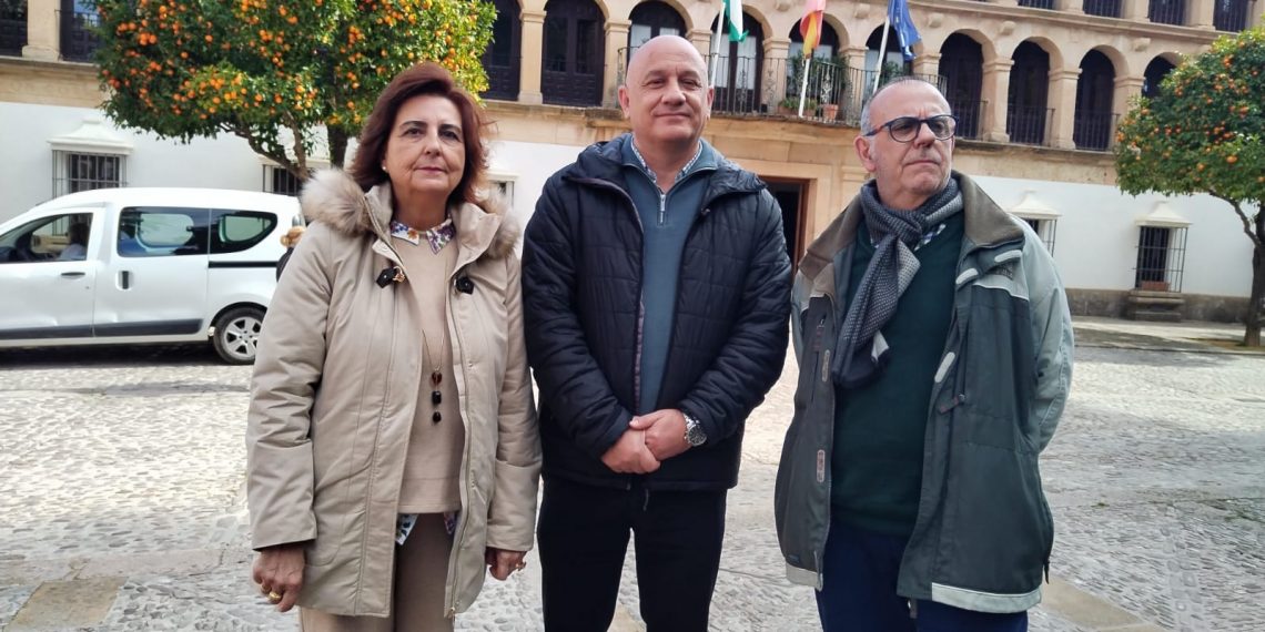 Cañestro acusa al Gobierno municipal de tratar de recortar la prestaciones sociales a los trabajadores del Ayuntamiento