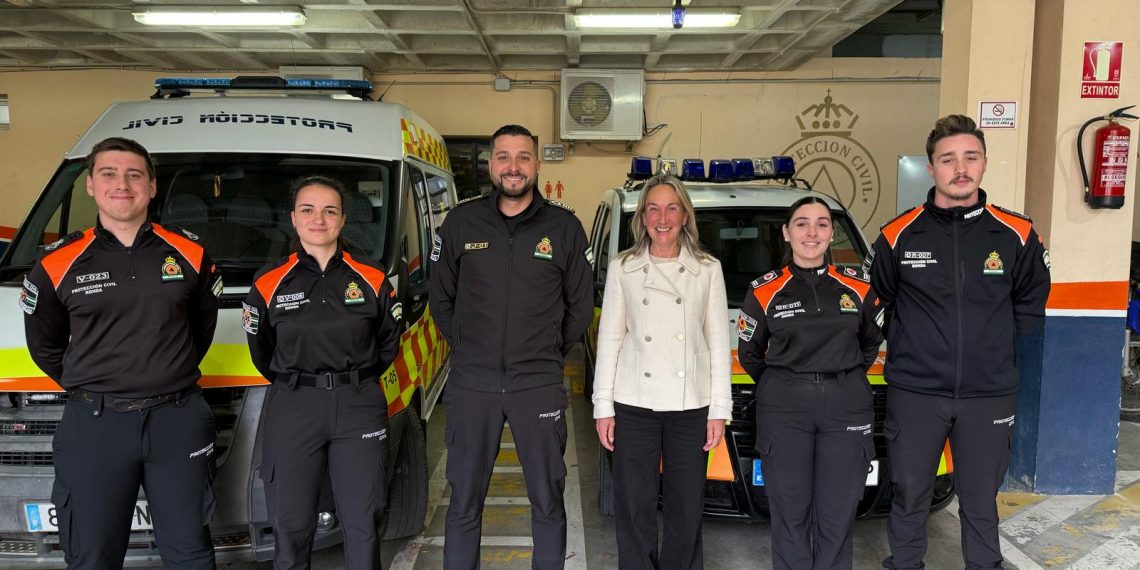 Voluntarios de Protección Civil de Ronda, reconocidos por el Ayuntamiento de Moncada por su labor tras la DANA