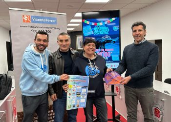 Ronda acoge la quinta edición de las ‘Brazadas Solidarias’ que organiza la fundación ‘Vicente Ferrer’ y donde colabora el Área de Deportes