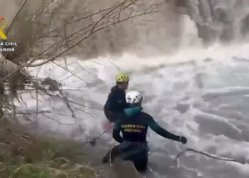 La Guardia Civil busca a un motorista arrastrado por el Genal en Pujerra