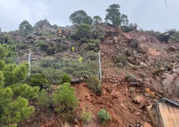 La alcaldesa de Ronda convoca a todos los alcaldes de la serranía para analizar la situación de la zona tras el corte de la A397