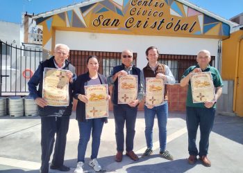 La asociación de vecinos de San Cristóbal y la Harinera, que pasa a denominarse así, celebra el Día del Trabajo con su tradicional chorizada