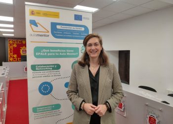 La delegación de Educación presenta la nueva oferta de cursos incluida en el ‘Aula Mentor’ de Ronda