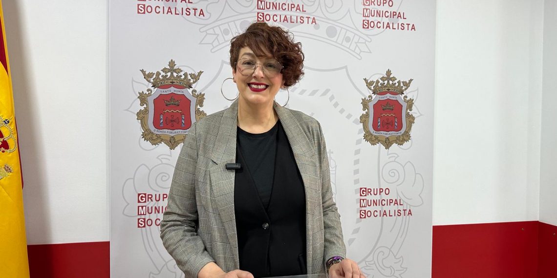 El PSOE critica la falta de conserjes en los centros cívicos