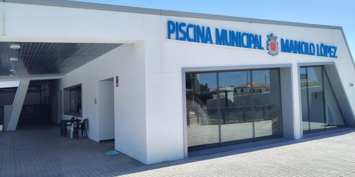 El Ayuntamiento licita el nuevo servicio de restaurante de la piscina municipal ‘Manolo López’