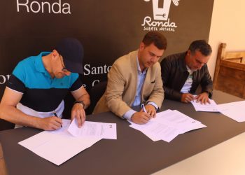 Turismo de Ronda y la Federación Andaluza de Espeleología acuerdan que sus deportistas puedan acceder gratis al Desfiladero del Tajo