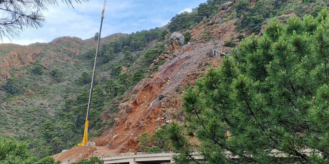 La Junta continúa con los trabajos de reparación de la carretera entre Ronda y San Pedro Alcántara