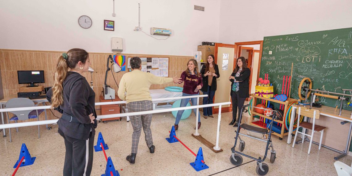 Fundación Unicaja Ronda respalda el proyecto de mejora del bienestar y confortabilidad de Asprodisis