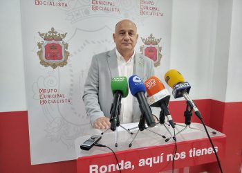 El PSOE pide que se cumplan los acuerdos sobre el corte de la carretera de San Pedro apoyados por alcaldes de la Serranía