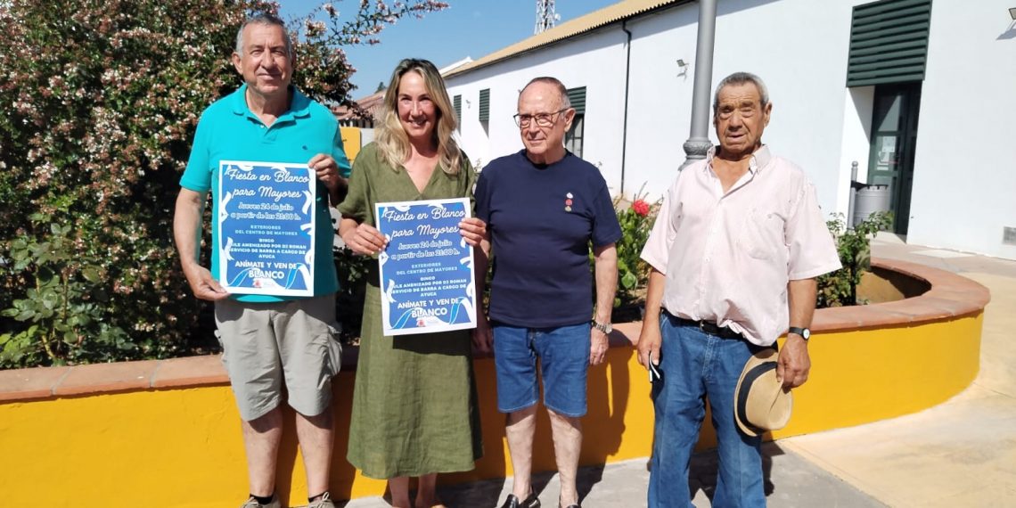 El Ayuntamiento presenta la segunda edición de la ‘Fiesta en Blanco para Mayores’ que tendrá lugar el próximo 24 de julio