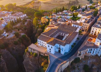 El Ayuntamiento reforzará el posicionamiento de Ronda como destino de turismo MICE