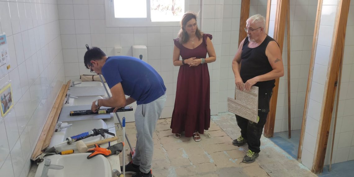 El Ayuntamiento de Ronda destina más de 100.000 euros al mantenimiento de los colegios