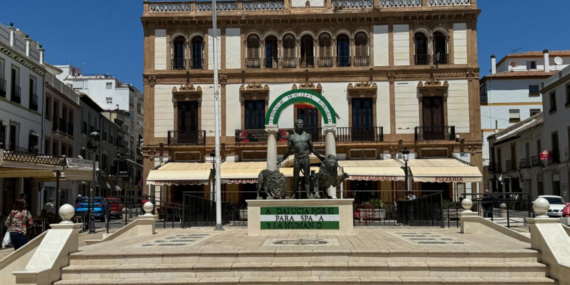 La Junta de Andalucía impulsa un acuerdo para poner en valor el Casino de Ronda