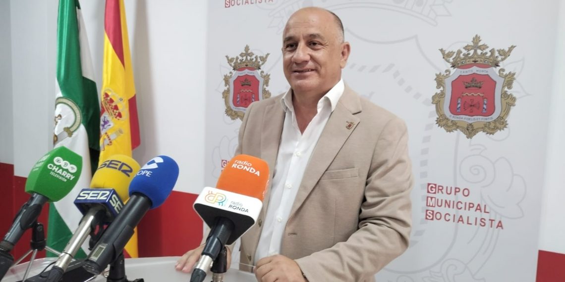 El PSOE afirma alegrarse de la reapertura de un carril de la carretera de San Pedro pero afirma que hay que seguir pidiendo mejoras en las comunicaciones de la Serranía