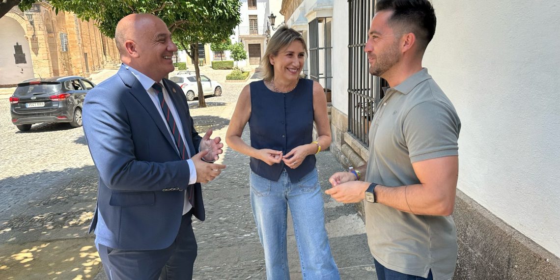 Los socialistas exigen que el PP «deje de tomar el pelo con las comunicaciones»