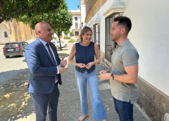 Los socialistas exigen que el PP «deje de tomar el pelo con las comunicaciones»