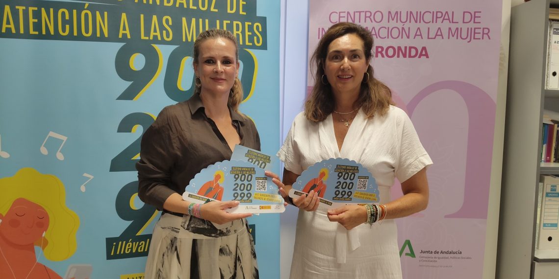 La Junta presenta en Ronda la campaña veraniega de difusión del teléfono 900 200 999, para atender a mujeres víctimas de violencia de género