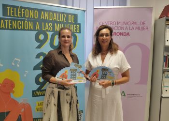 La Junta presenta en Ronda la campaña veraniega de difusión del teléfono 900 200 999, para atender a mujeres víctimas de violencia de género