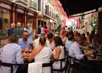 El Ayuntamiento abre el periodo para que los comercios soliciten el permiso para instalar barras durante la feria de día