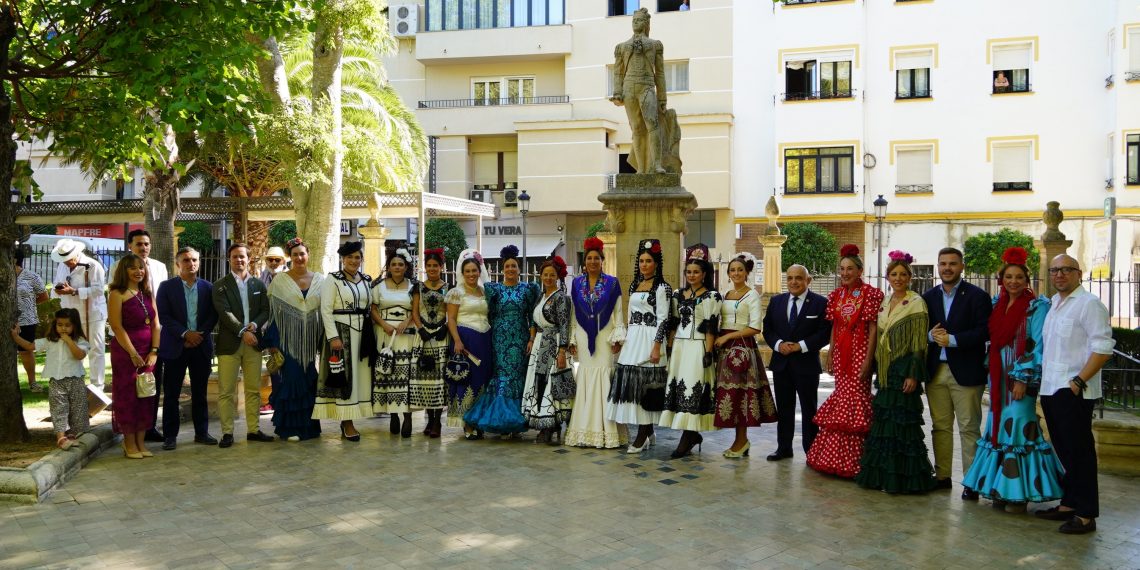 La ofrenda floral a Pedro Romero anuncia al arranque de la Feria de Ronda
