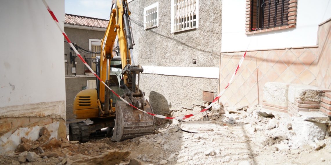 Algatocín inicia las obras de renovación de calle Sol