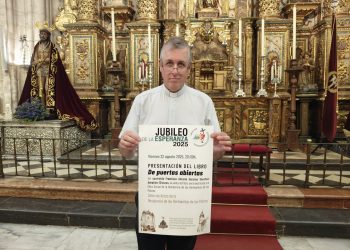 Paco Sánchez presenta su libro ‘Puertas Abiertas’, cuya venta será a beneficio de las Hermanitas de los Pobres