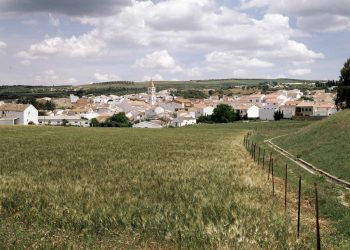 La Diputación promueve la creación de comunidades energéticas, itinerarios peatonales y ciclistas y refugios climáticos en la Serranía de Ronda y la Sierra de las Nieves