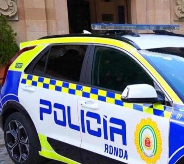 La Policía Local de Ronda recupera mediante geolocalización dos teléfonos móviles robados en la Feria