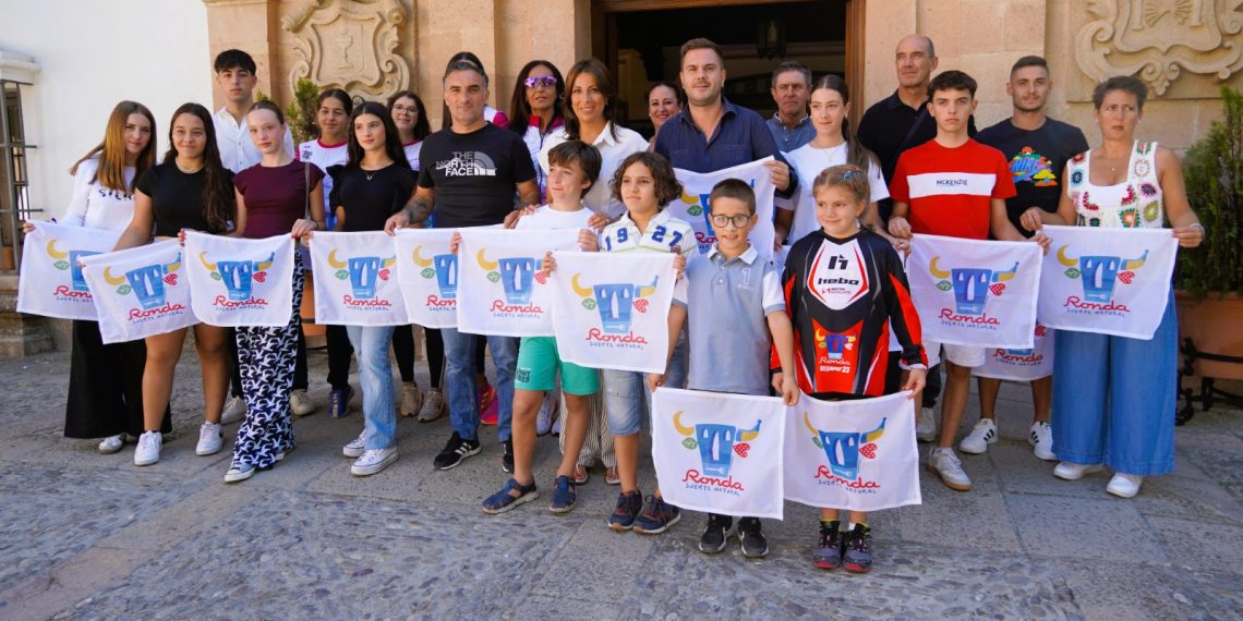 Turismo de Ronda y Deportes entregan ayudas a deportistas destacados de la ciudad