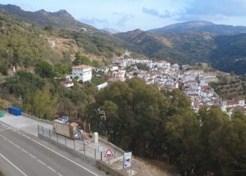 Benadalid realiza la ampliación y mejora de su mini Punto Limpio