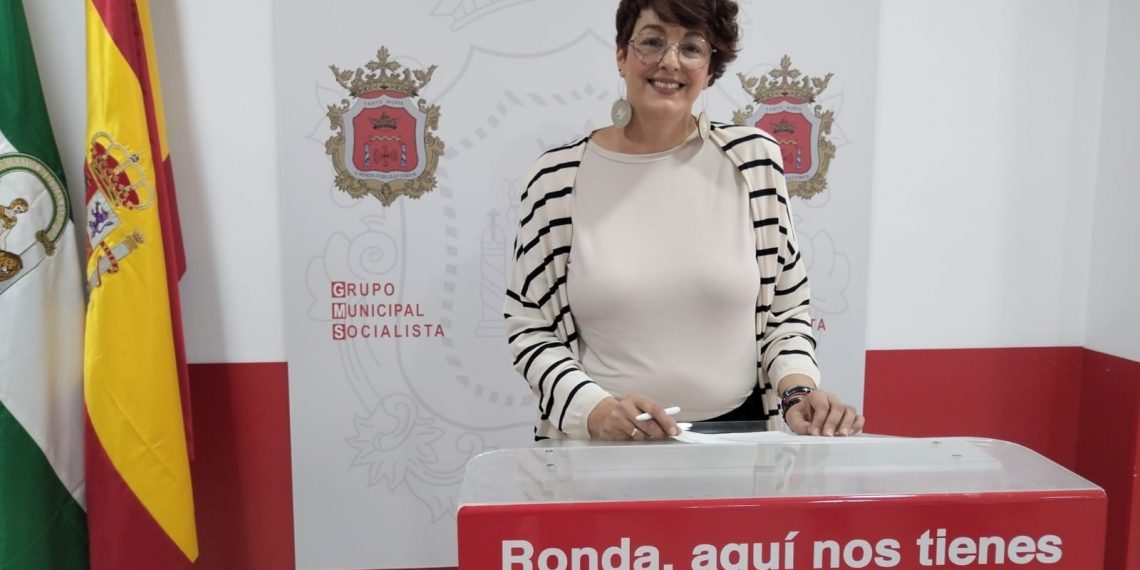El PSOE denuncia el recorte de horas en el servicio de limpieza de los colegios rondeños