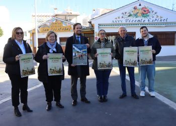 La asociación de vecinos de La Harinera y San Cristóbal presenta su amplia programación navideña que comenzará con el tradicional mercadillo