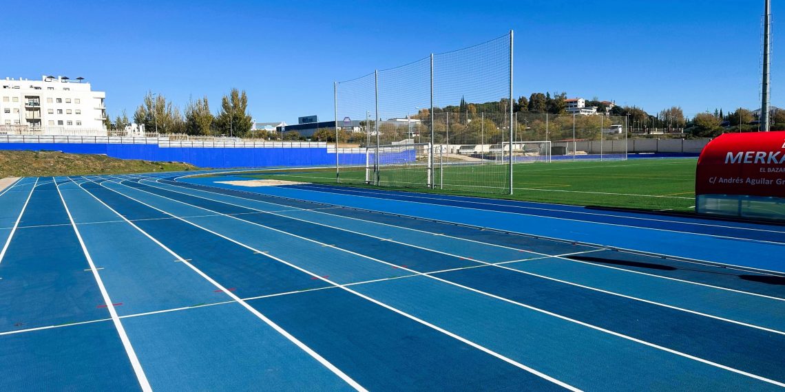 El Ayuntamiento de Ronda finaliza la renovación de la pista de atletismo de la Ciudad Deportiva