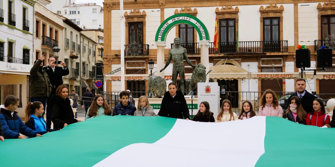 El Ayuntamiento conmemora el Día de la Bandera andaluza poniendo en valor el papel de Ronda en la historia de esta insignia