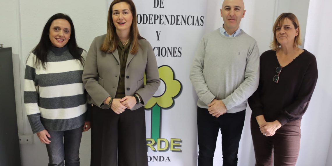 El Ayuntamiento colaborará con ARDE en sus distintos programas de prevención contra las adicciones en el cuarenta aniversario del colectivo